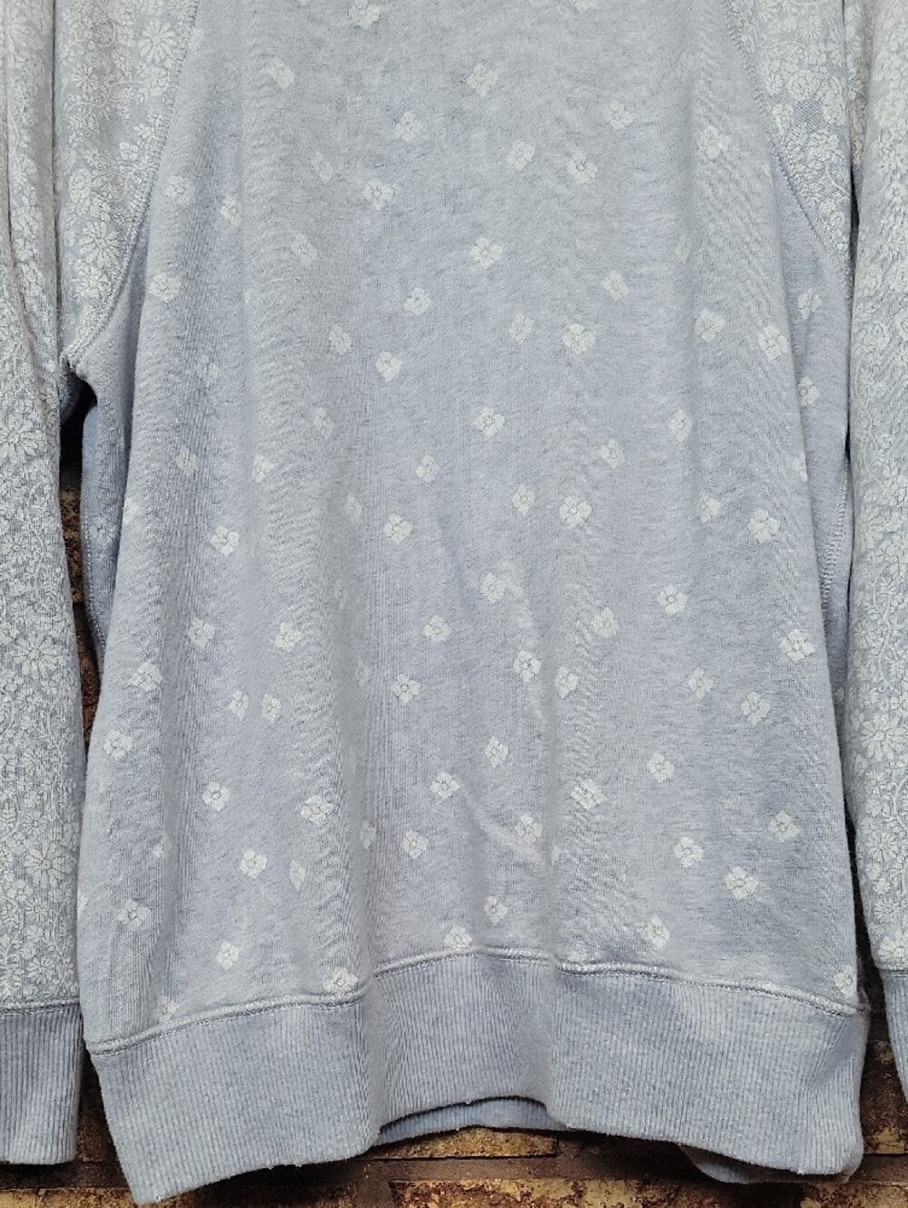 aerie Gray Pullover Sweatshirt Floral Size Medium Cotton Blend Casual - Picture 6 of 11